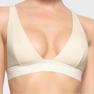 SKIMS PLUNGE BRALETTE